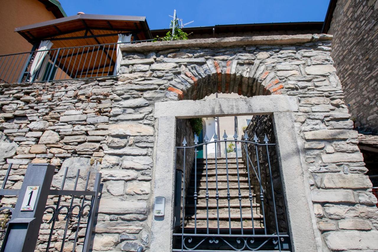 Casa di MOMO Apartment Carate Urio Bagian luar foto